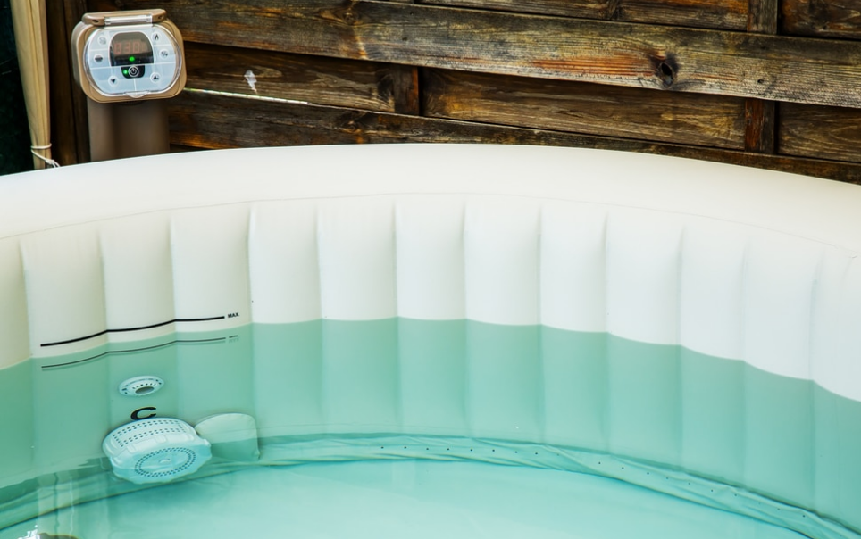 inflatable hot tub