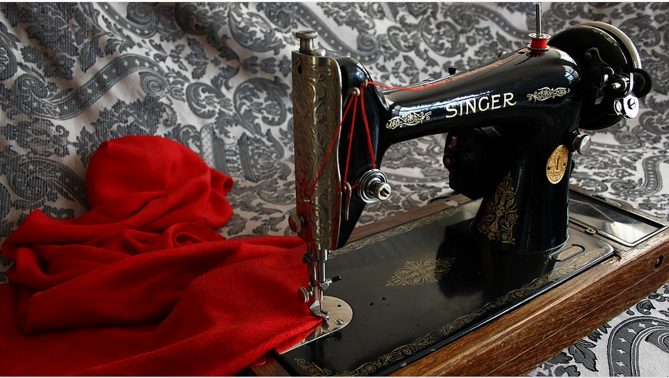 sewing machine - old version