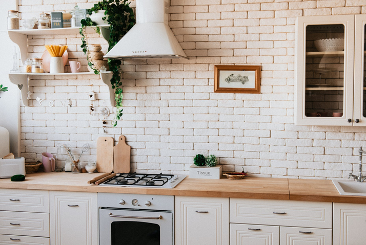 a full set kitchen
